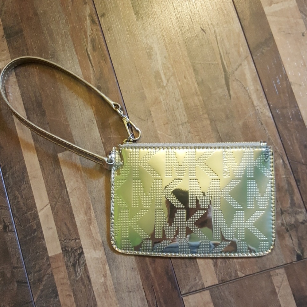 Gold MK wristlet!😍 EUC